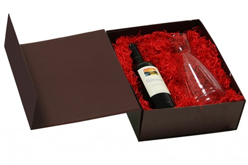 Wine box with decanter