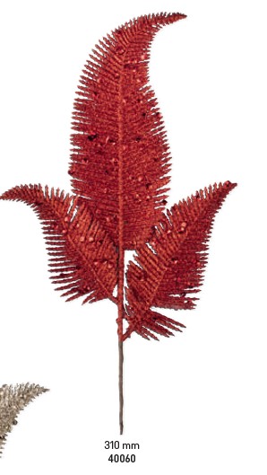 Cueillir des feuilles de fougère rouge vif