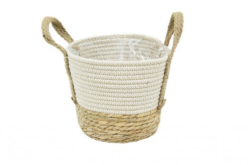Natural seagrass basket with plastic inside