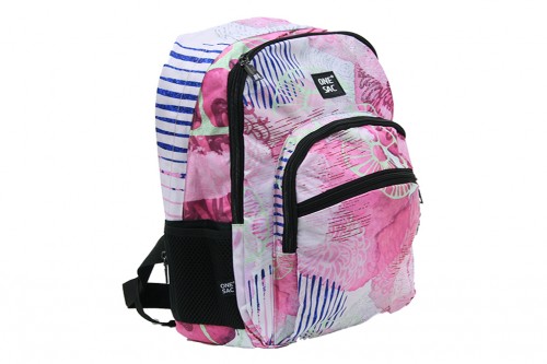 Rucksack mit rosa Blumen und Herzen