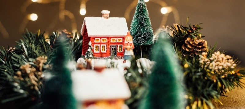 Cómo decorar tu negocio para Navidad con estilo natural y sostenible