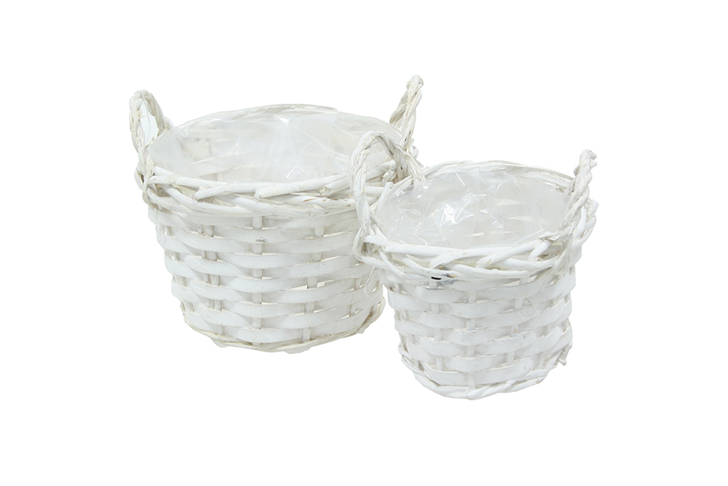 Bonito y práctico set de dos cestas de mimbre de color blanco.