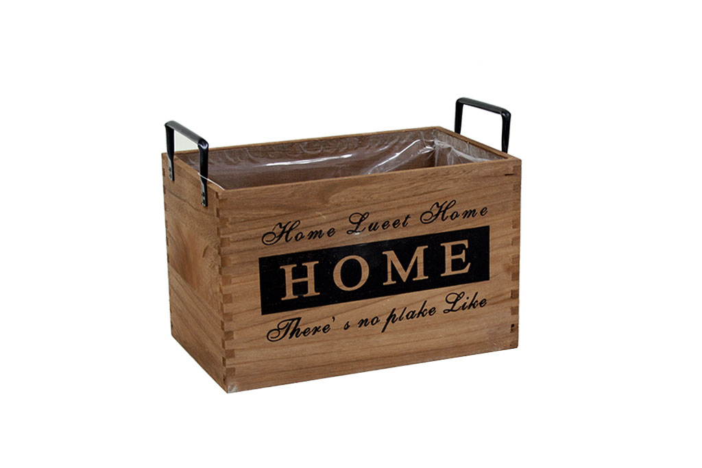 Boîte en bois avec poignées métalliques et message “Home Sweet Home”