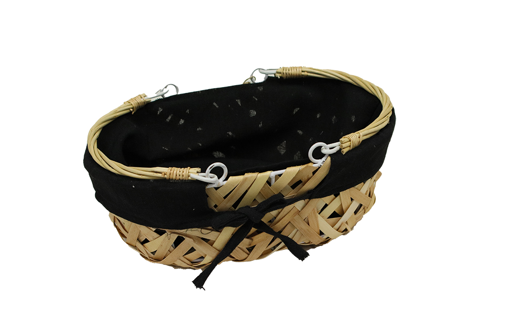 Cesta con tela negra