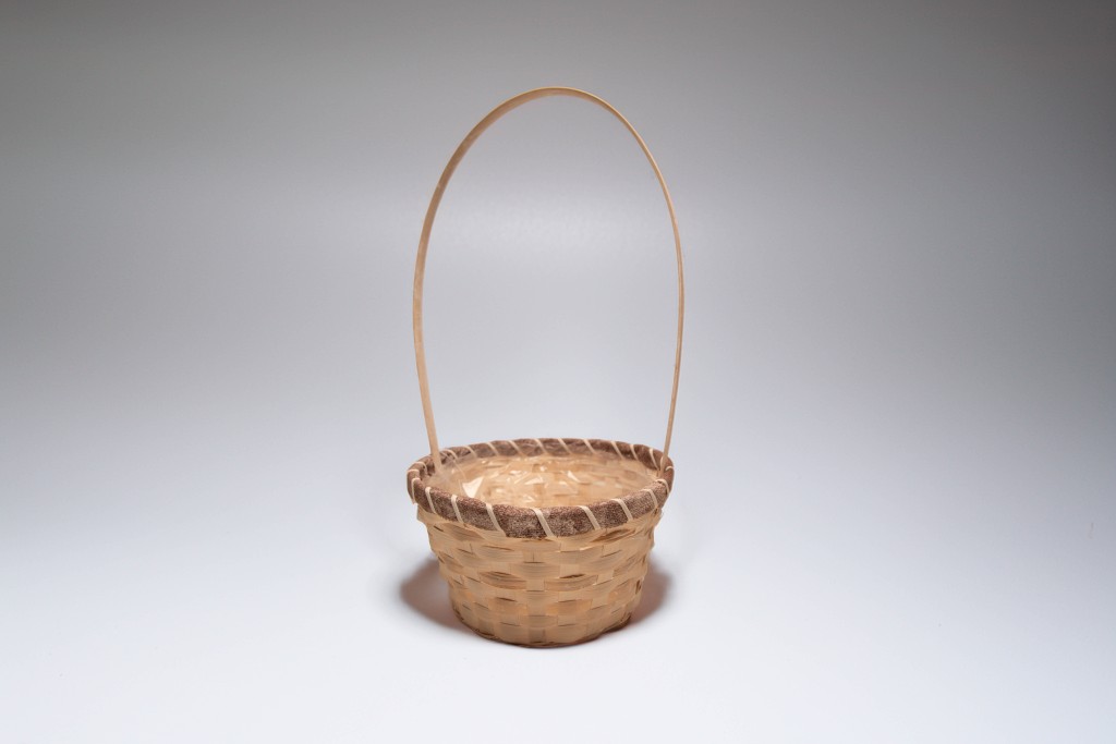 Cesta bamboo blanca con asa