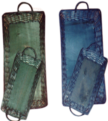 Blue half willow tray