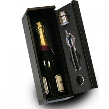 Cava bottle box with accessories