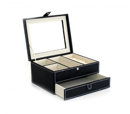 Leather jewellery box