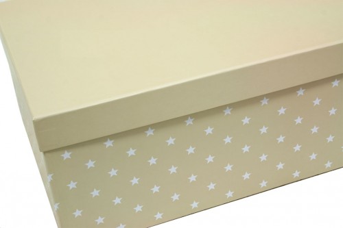 Beige box with white stars s/10