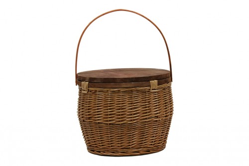 Wicker fridge with wooden lid