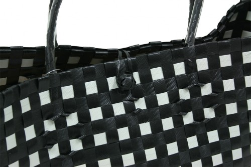 Bolso chic blanco y negro