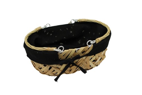 Cesta con tela negra
