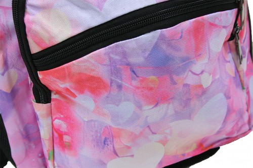 Rucksack mit rosa Herzen