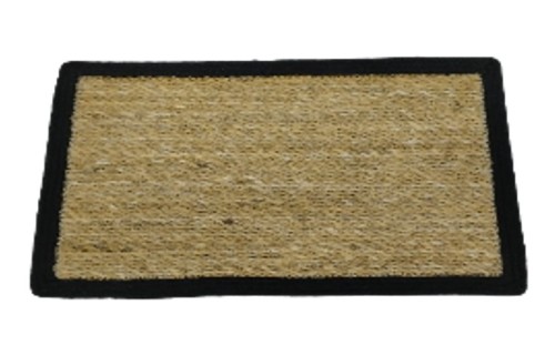 Salvamantel con bordado en blanco