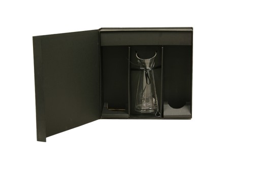 Coffret à vin pour deux bouteilles avec carafe