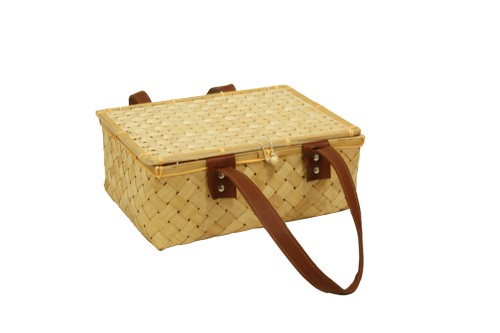 Cesta de bambu con asa