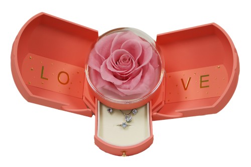 Boîte à bijoux rose éternelle préservée