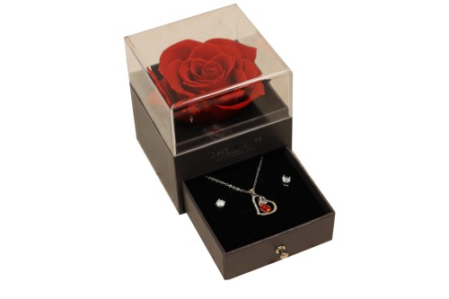 Rosa preservada con joyas roja